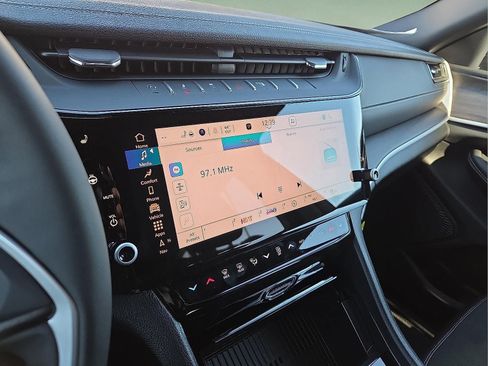 New 2026 Jeep Grand Cherokee Altitude image 15