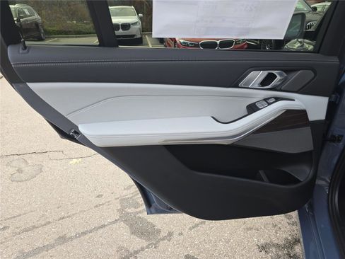 New 2026 BMW X7 xDrive40i image 14