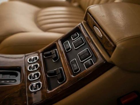 Used 1999 Bentley Arnage Green Label image 23