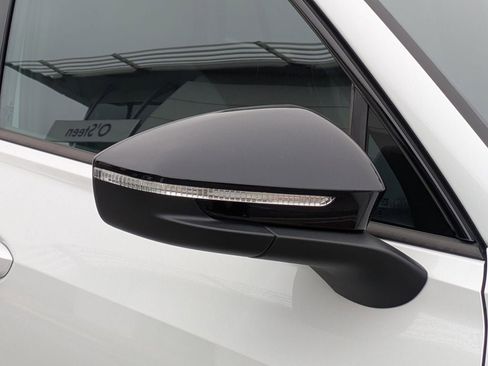 New 2026 Volkswagen Tiguan SE R-Line FWD image 12