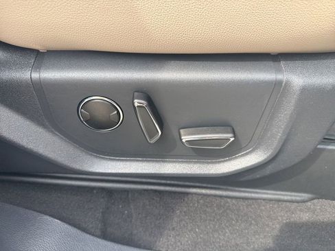 Used 2024 Ford Expedition Limited RWD image 37
