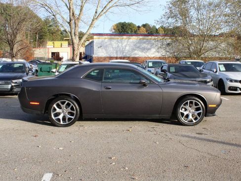 Used 2015 Dodge Challenger SXT Plus image 8