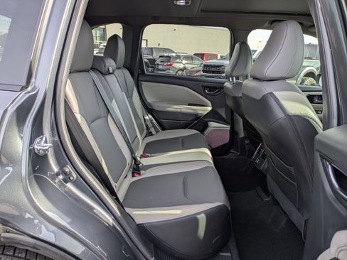 Used 2025 Subaru Forester Limited w/ Popular Package image 34