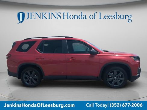 New 2026 Honda Pilot Sport image 2