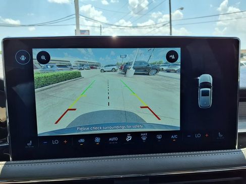 Certified 2025 Lincoln Corsair FWD image 11
