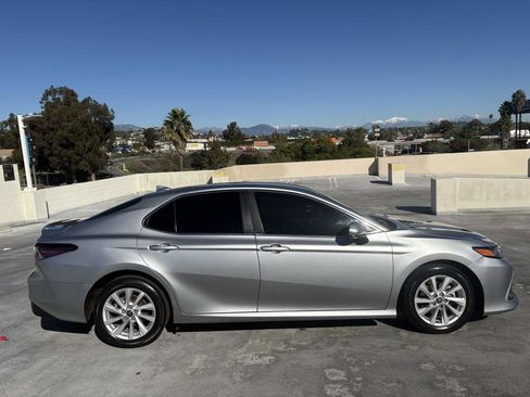 Used 2022 Toyota Camry LE image 30