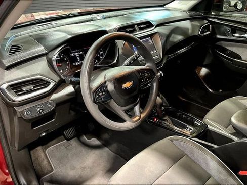 Used 2022 Chevrolet TrailBlazer LT AWD/4WD image 15
