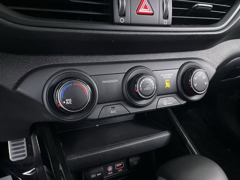 Used 2021 Kia Forte GT-Line w/ GT-Line Premium Package image 17