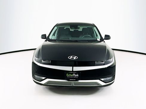 Used 2024 Hyundai Ioniq 5 SE image 2