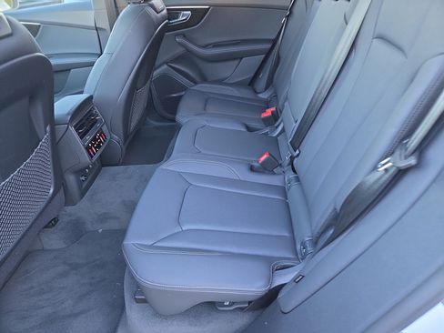 New 2026 Audi Q8 Premium Plus image 6