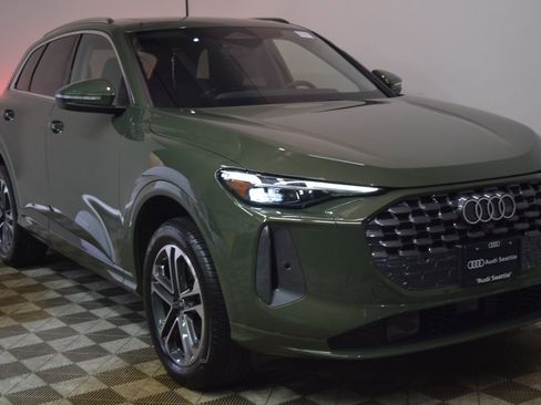 New 2025 Audi Q5 Premium Plus w/ Premium Plus image 1