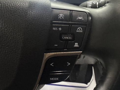 Used 2023 Toyota Crown XLE image 6