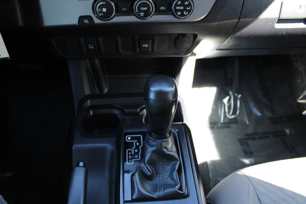Used 2021 Toyota Tacoma SR w/ SR Convenience Package RWD image 17