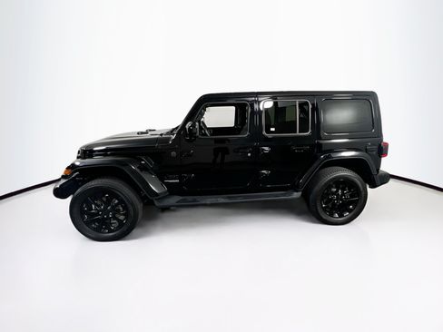 Used 2021 Jeep Wrangler Unlimited Sahara AWD/4WD image 8