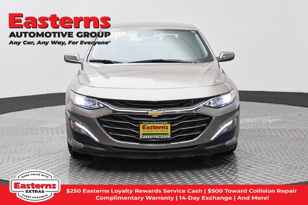 Used 2024 Chevrolet Malibu LT FWD image 3