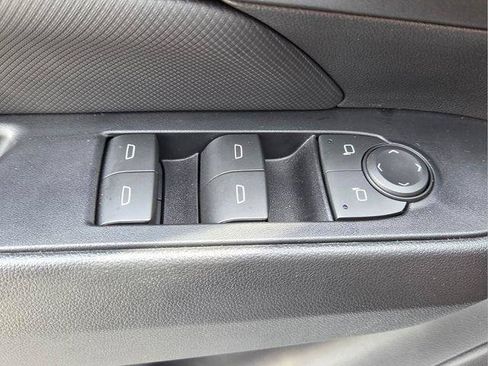Used 2026 Chevrolet Equinox EV LT FWD image 23