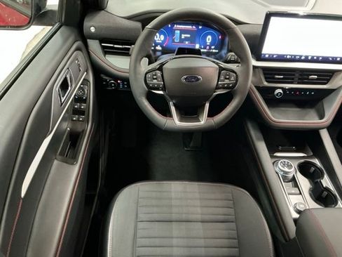 Used 2025 Ford Explorer ST-Line image 12