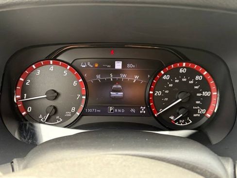 Used 2024 Nissan Frontier PRO-4X w/ Technology Package AWD/4WD image 19