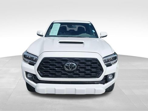 Used 2023 Toyota Tacoma TRD Sport AWD/4WD image 3