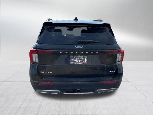 Used 2025 Ford Explorer Active w/ Active Comfort Package AWD/4WD image 4