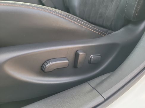 Used 2023 Nissan Maxima SR w/ Sport Mat Group FWD image 17