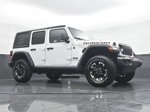 Used 2025 Jeep Wrangler Unlimited Rubicon AWD/4WD image 33