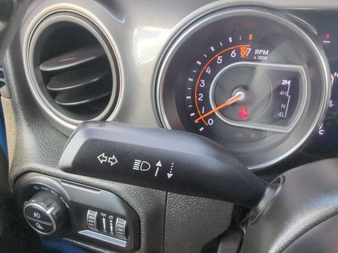 Used 2021 Jeep Gladiator Sport AWD/4WD image 31