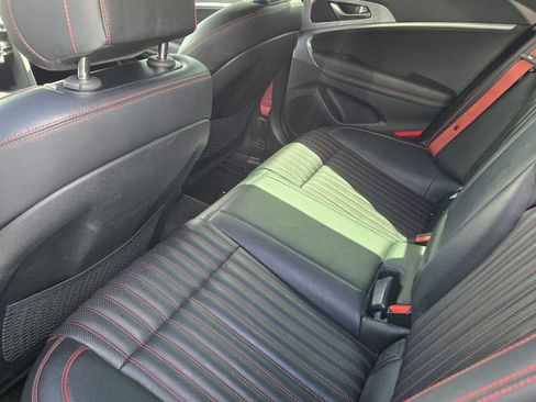 Used 2023 Genesis G70 2.0T w/ Sport Prestige Package RWD image 10