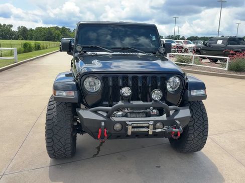 Used 2020 Jeep Wrangler Unlimited Sahara w/ Uconnect 4C Nav & Sound Group AWD/4WD image 4