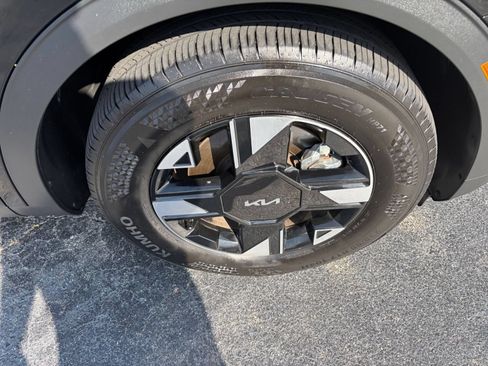 Used 2026 Kia Sportage LX FWD image 25