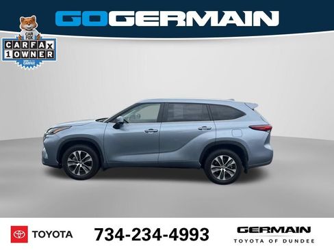 Used 2023 Toyota Highlander XLE AWD/4WD image 11