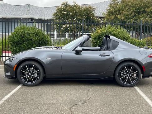 New 2026 MAZDA MX-5 Miata RF Grand Touring w/ Appearance Package RWD image 10