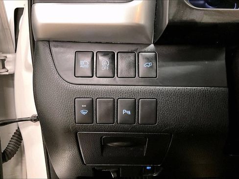 Used 2017 Toyota Highlander Limited AWD/4WD image 15