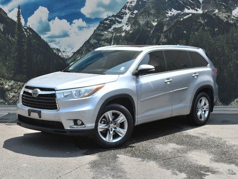 Used 2015 Toyota Highlander Limited Platinum AWD/4WD image 6