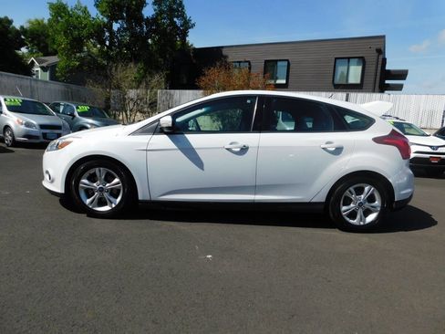 Used 2014 Ford Focus SE w/ SE Winter Package image 20
