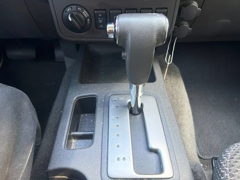 Used 2015 Nissan Xterra PRO-4X AWD/4WD image 21