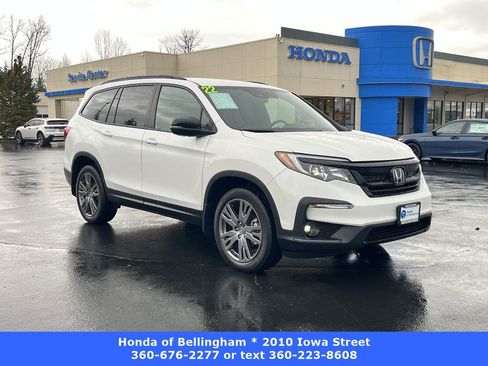 Certified 2022 Honda Pilot Sport image 1