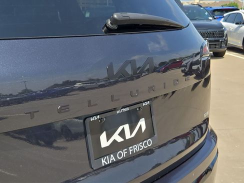 Certified 2025 Kia Telluride SX Prestige X-Line AWD/4WD image 11