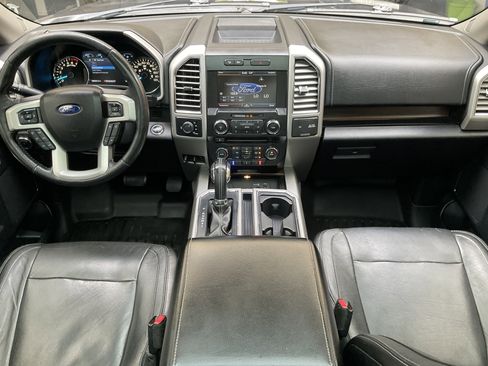 Used 2015 Ford F150 Lariat w/ Max Trailer Tow Package image 22