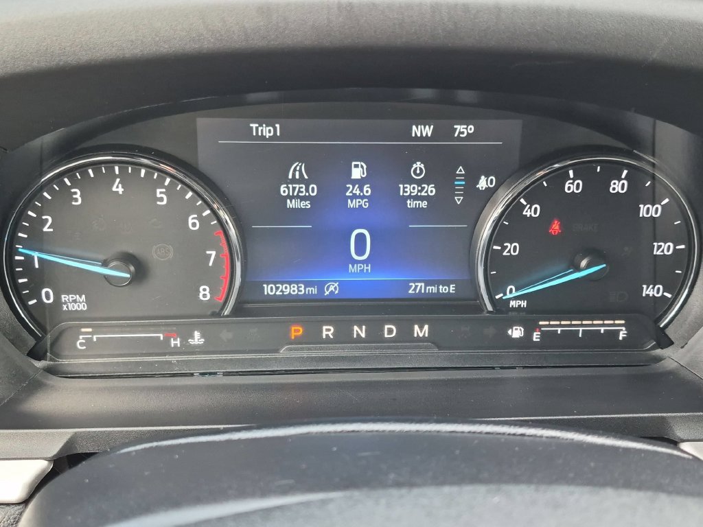 Used 2021 Ford Explorer XLT w/ Equipment Group 202A AWD/4WD image 13