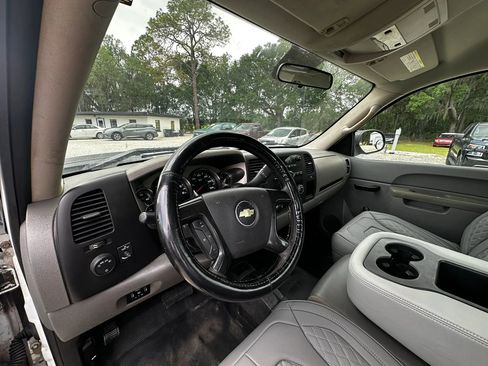 Used 2013 Chevrolet Silverado 2500 W/T AWD/4WD image 23