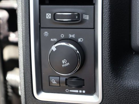 Used 2016 RAM 1500 Big Horn RWD image 18