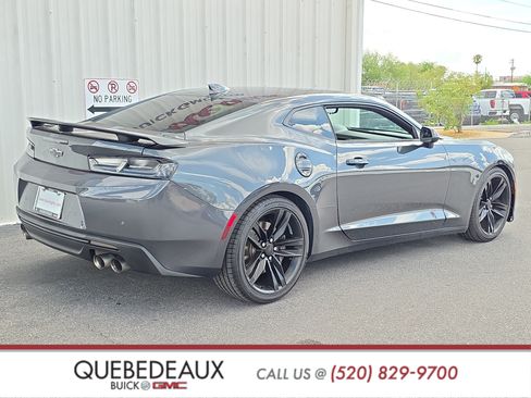 Used 2018 Chevrolet Camaro SS RWD image 7