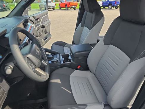 Certified 2025 Toyota Tacoma TRD Sport AWD/4WD image 17