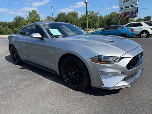 Used 2020 Ford Mustang GT RWD image 2