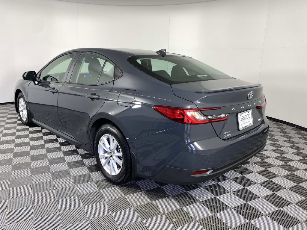 Used 2026 Toyota Camry LE w/ Convenience Package FWD image 6