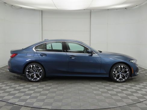 New 2026 BMW 330i Sedan w/ Premium Package image 4