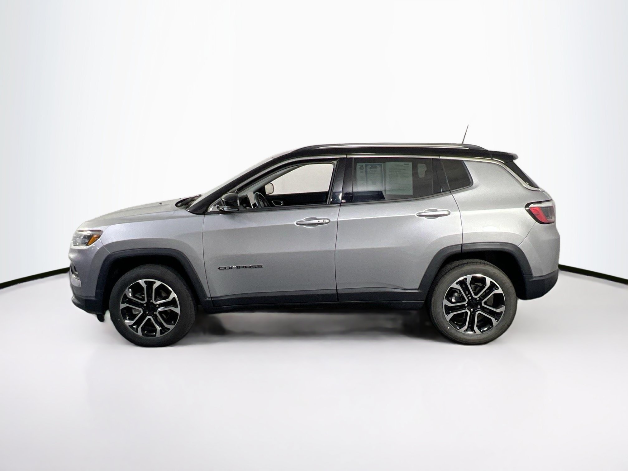 Used 2022 Jeep Compass Limited AWD/4WD image 8