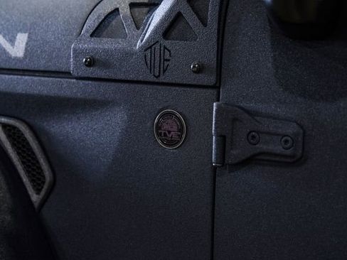 Used 2022 Jeep Gladiator Rubicon w/ Cold Weather Group image 52