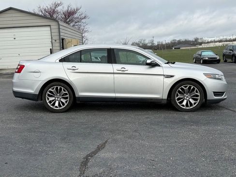 Used 2016 Ford Taurus Limited image 4